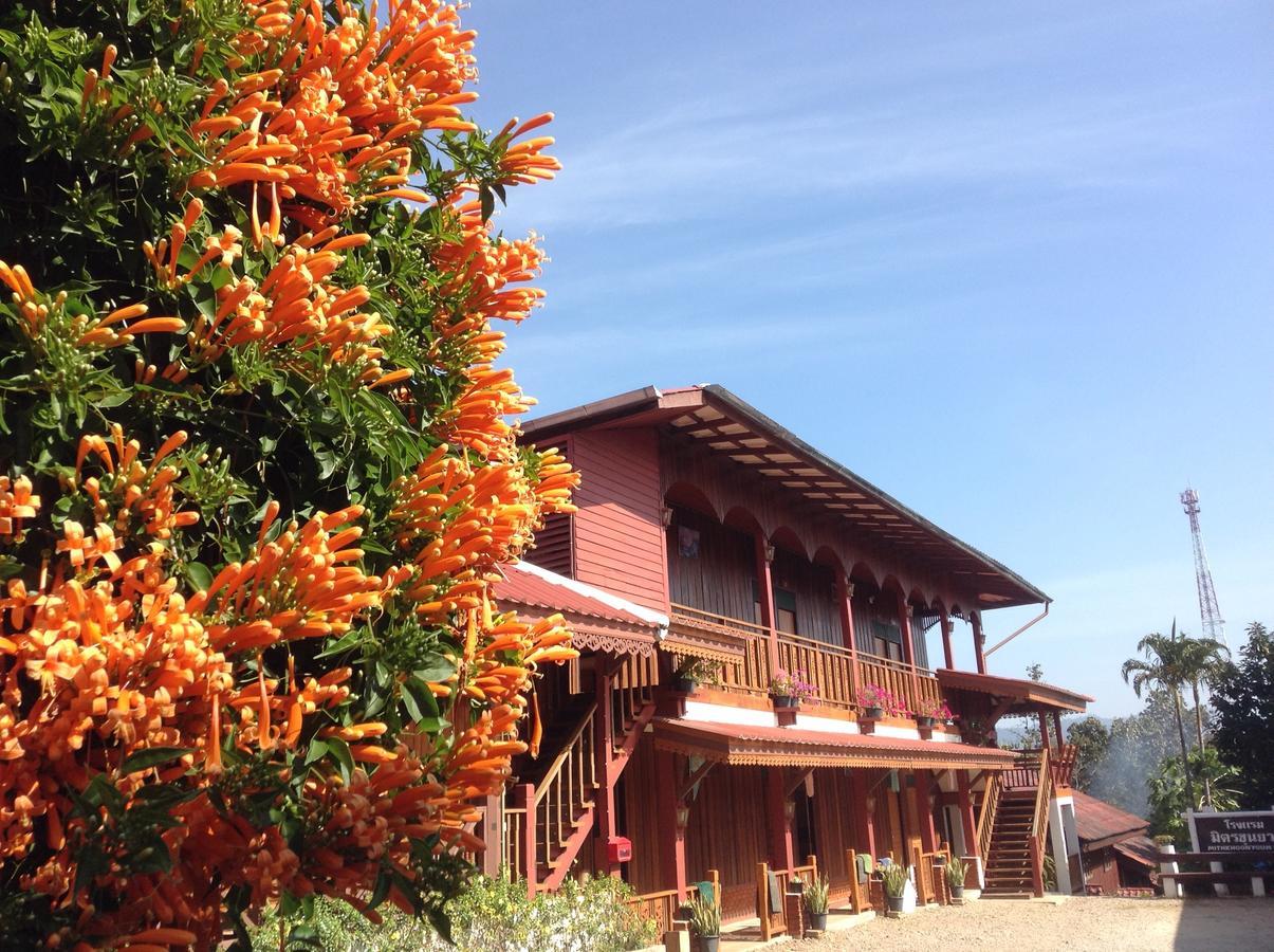 มิตรขุนยวม Hotel บ้านขุนยวม ภายนอก รูปภาพ