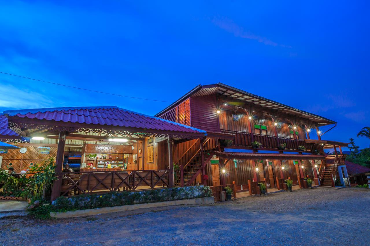 มิตรขุนยวม Hotel บ้านขุนยวม ภายนอก รูปภาพ